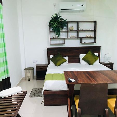 Cinnamon Airport Residencies Katunayaka Esterno foto