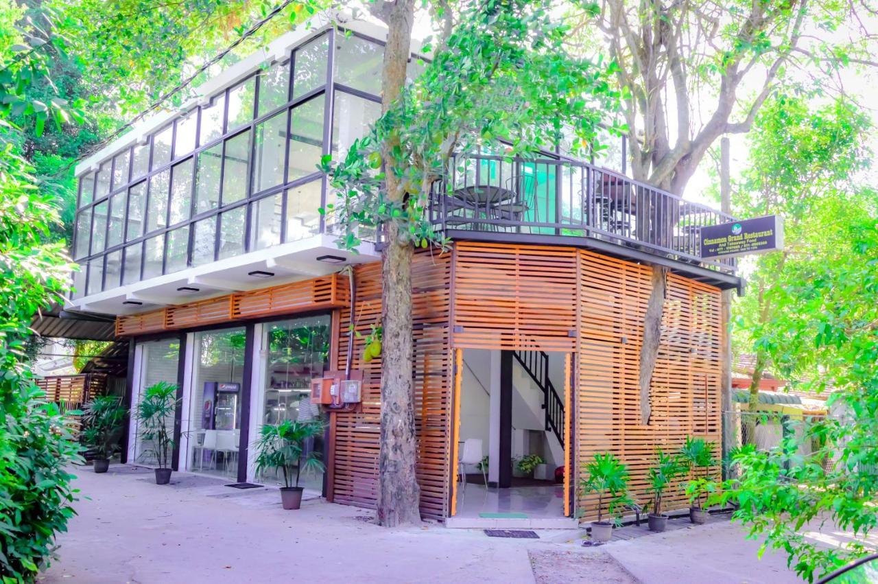 Cinnamon Airport Residencies Katunayaka Esterno foto