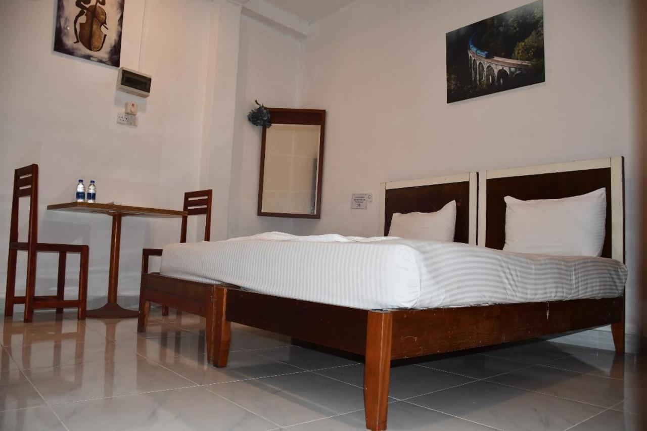 Cinnamon Airport Residencies Katunayaka Esterno foto