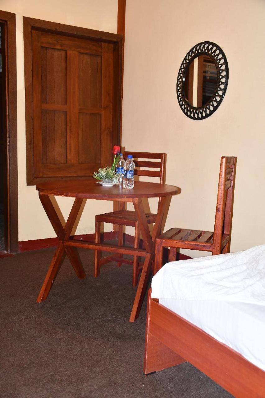 Cinnamon Airport Residencies Katunayaka Esterno foto