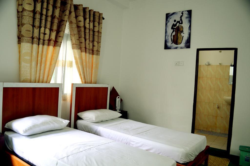 Cinnamon Airport Residencies Katunayaka Esterno foto